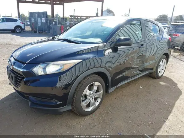 3CZRU5H3XGM713237 2016 HONDA HR-V - Image 2