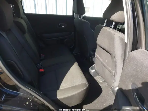 3CZRU5H3XGM713237 2016 HONDA HR-V - Image 8