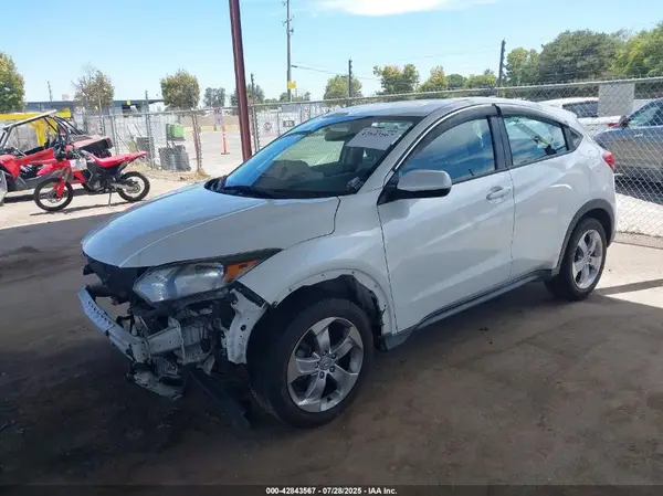3CZRU5H3XGM714551 2016 HONDA HR-V - Image 2