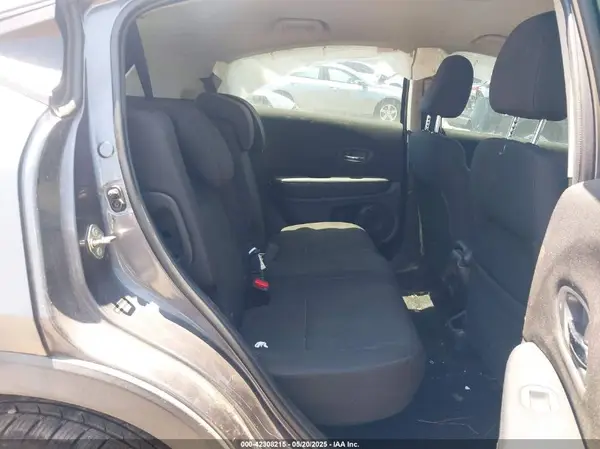 3CZRU5H3XGM714601 2016 HONDA HR-V - Image 8