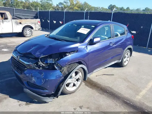 3CZRU5H3XGM735268 2016 HONDA HR-V - Image 2