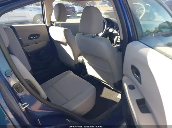 3CZRU5H3XGM735268 2016 HONDA HR-V - Image 8