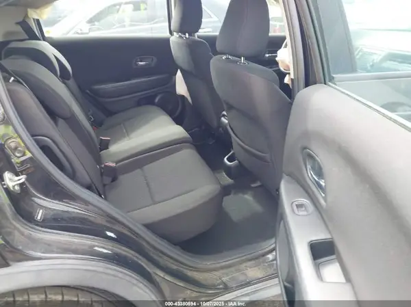 3CZRU5H3XGM735576 2016 HONDA HR-V - Image 8
