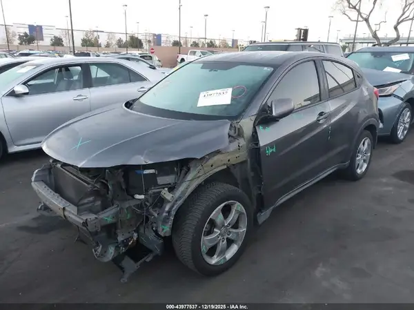 3CZRU5H3XGM736694 2016 HONDA HR-V - Image 2