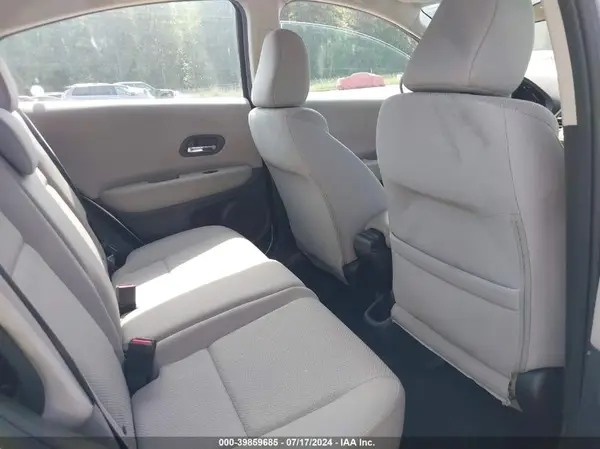 3CZRU5H3XGM753396 2016 HONDA HR-V - Image 8