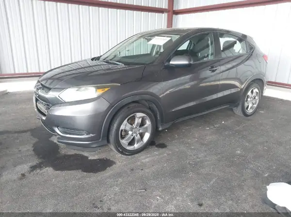 3CZRU5H3XGM755410 2016 HONDA HR-V - Image 2