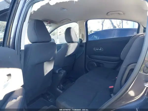 3CZRU5H3XGM756329 2016 HONDA HR-V - Image 8