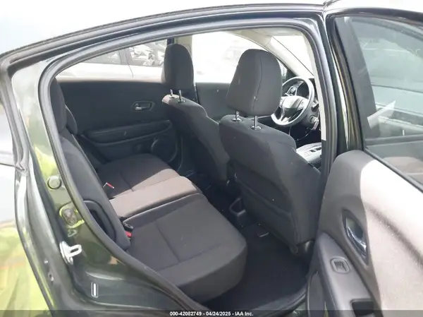 3CZRU5H3XHM704541 2017 HONDA HR-V - Image 8
