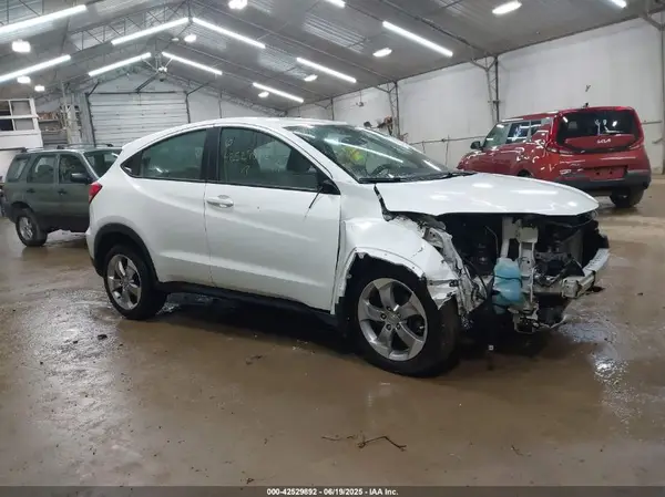 3CZRU5H3XHM712154 2017 HONDA HR-V - Image 1