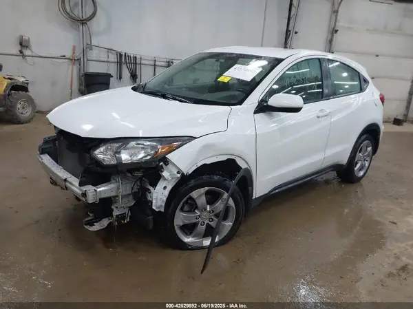 3CZRU5H3XHM712154 2017 HONDA HR-V - Image 2