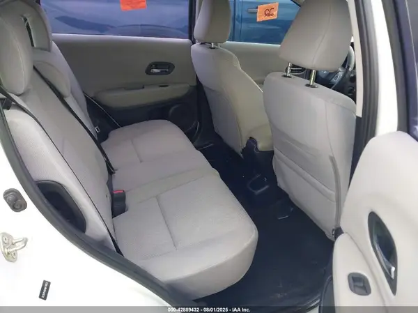 3CZRU5H3XHM726622 2017 HONDA HR-V - Image 8