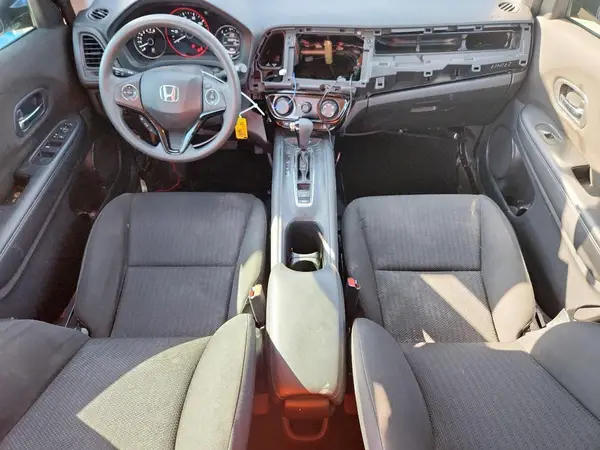 3CZRU5H3XJG703085 2018 HONDA HR-V - Image 8