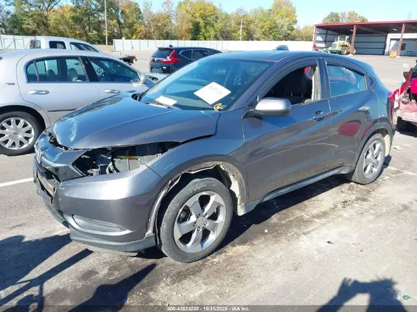 3CZRU5H3XJG703779 2018 HONDA HR-V - Image 2