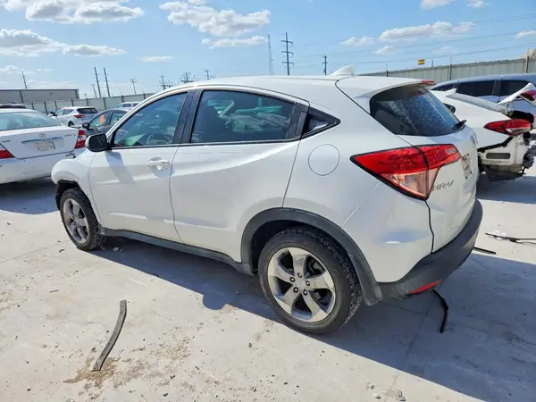 3CZRU5H3XJM703749 2018 HONDA HR-V - Image 2