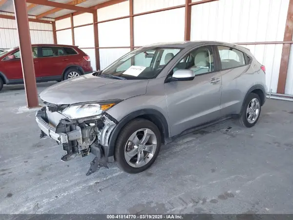 3CZRU5H3XJM707865 2018 HONDA HR-V - Image 2