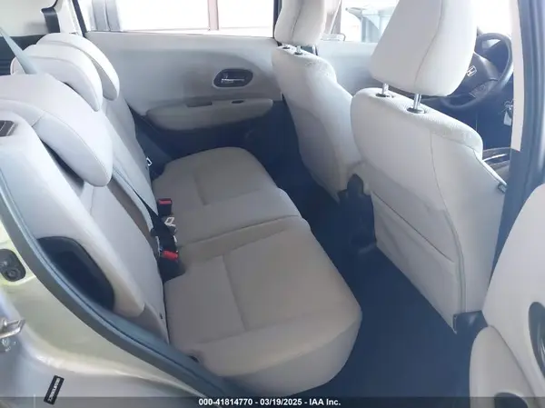 3CZRU5H3XJM707865 2018 HONDA HR-V - Image 8