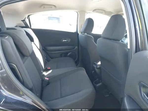 3CZRU5H3XJM709101 2018 HONDA HR-V - Image 8