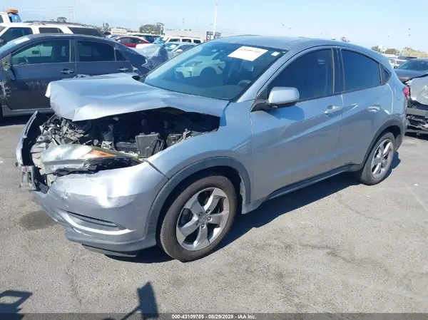 3CZRU5H3XJM716100 2018 HONDA HR-V - Image 2
