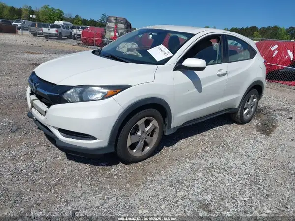 3CZRU5H3XJM717361 2018 HONDA HR-V - Image 2