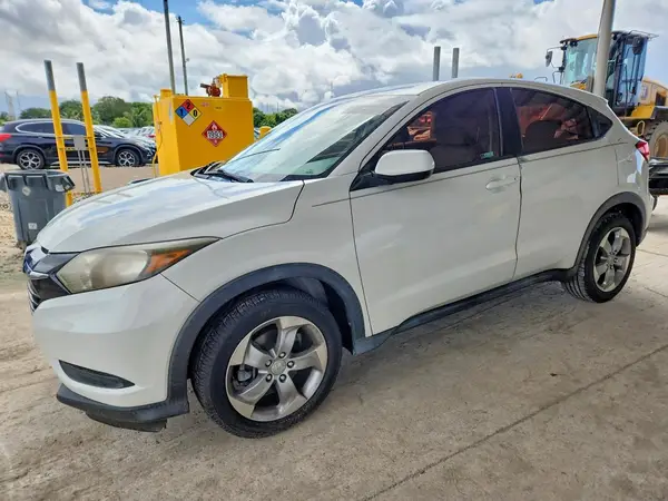 3CZRU5H3XJM718638 2018 HONDA HR-V - Image 1