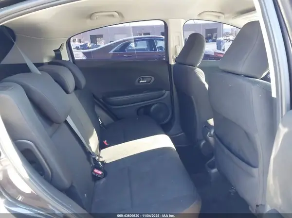 3CZRU5H3XJM720700 2018 HONDA HR-V - Image 8