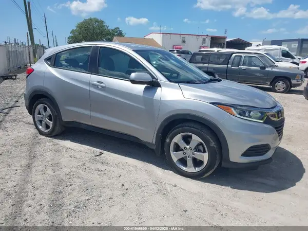 3CZRU5H3XKG711916 2019 HONDA HR-V - Image 1