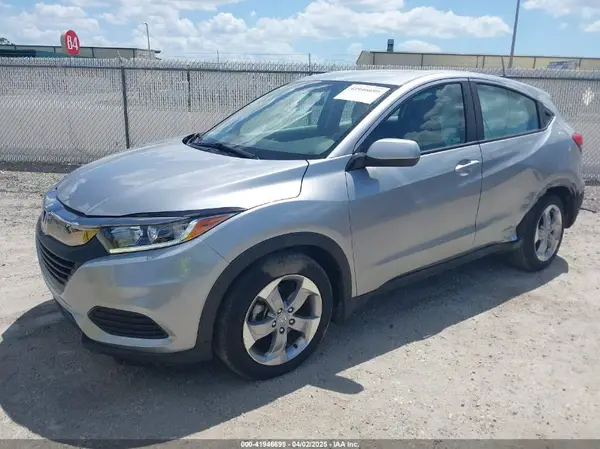3CZRU5H3XKG711916 2019 HONDA HR-V - Image 2