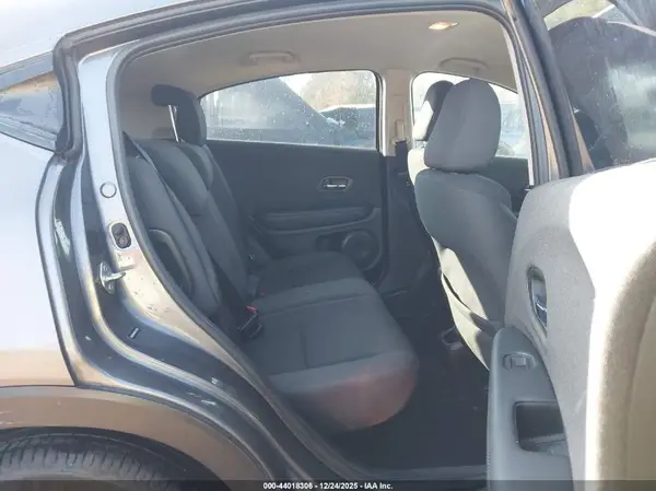 3CZRU5H3XKG714153 2019 HONDA HR-V - Image 8