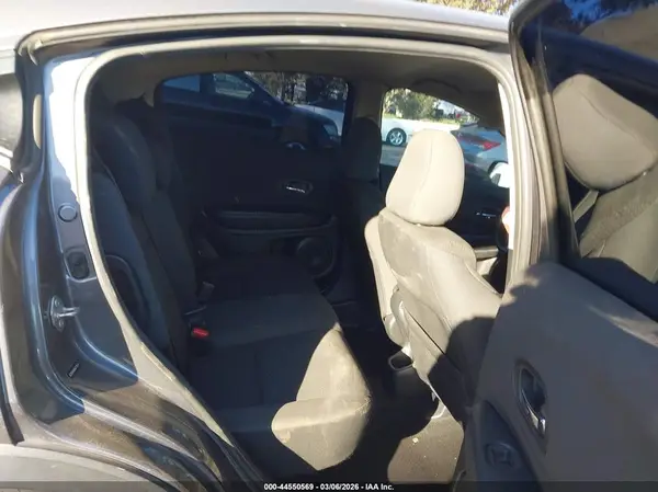 3CZRU5H3XKG715514 2019 HONDA HR-V - Image 8
