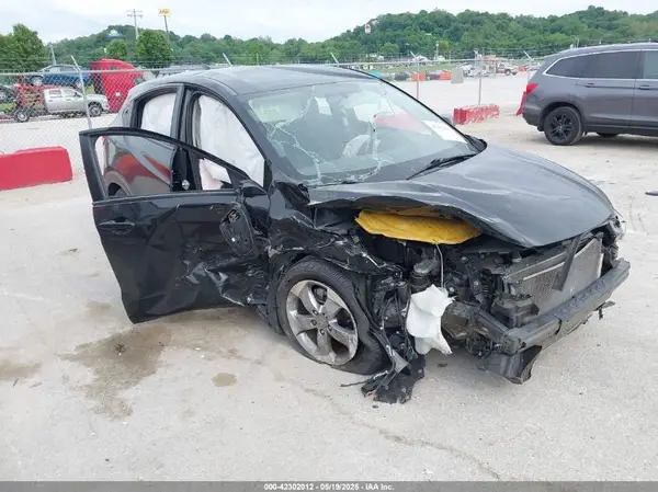 3CZRU5H3XKM719659 2019 HONDA HR-V - Image 1