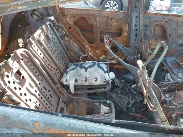 3CZRU5H3XKM724246 2019 HONDA HR-V - Image 8