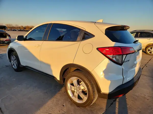 3CZRU5H3XKM724490 2019 HONDA HR-V - Image 2