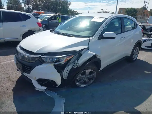 3CZRU5H3XKM724537 2019 HONDA HR-V - Image 2