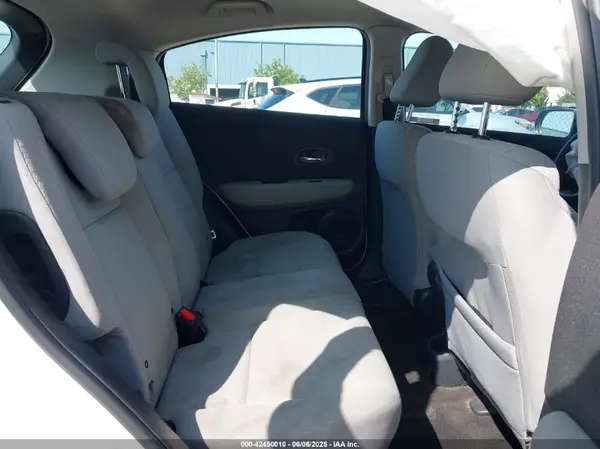 3CZRU5H3XMM723617 2021 HONDA HR-V - Image 8