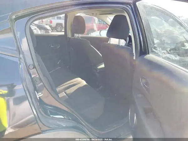 3CZRU5H50GM727956 2016 HONDA HR-V - Image 8