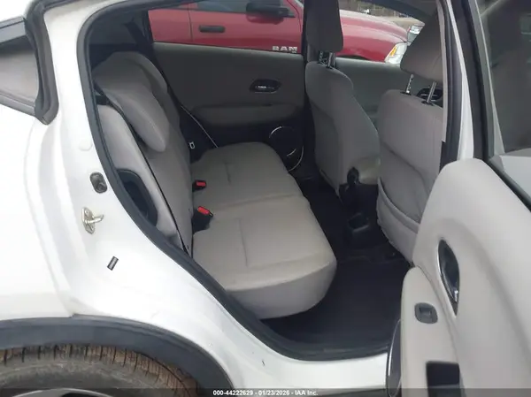3CZRU5H50GM735670 2016 HONDA HR-V - Image 8