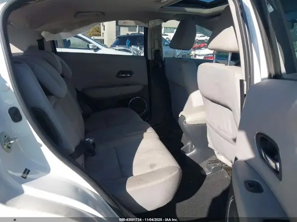 3CZRU5H50GM744398 2016 HONDA HR-V - Image 8
