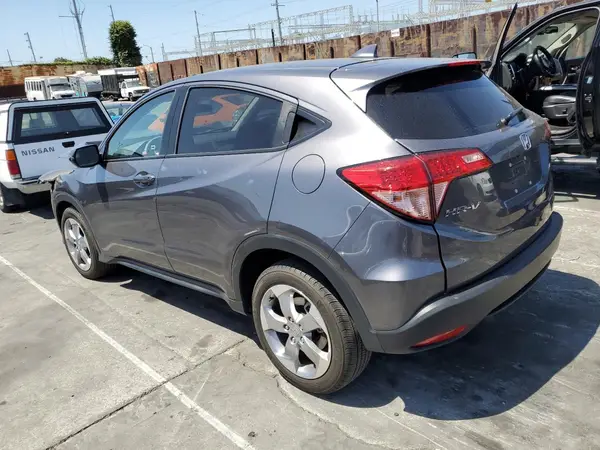 3CZRU5H50HG707898 2017 HONDA HR-V - Image 2