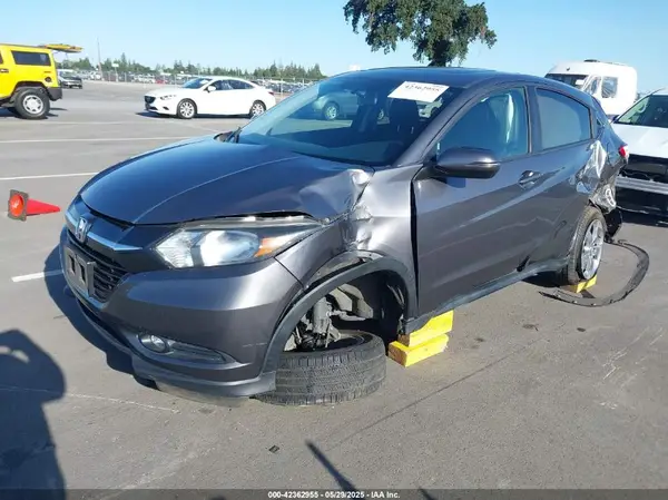 3CZRU5H50HG707903 2017 HONDA HR-V - Image 2