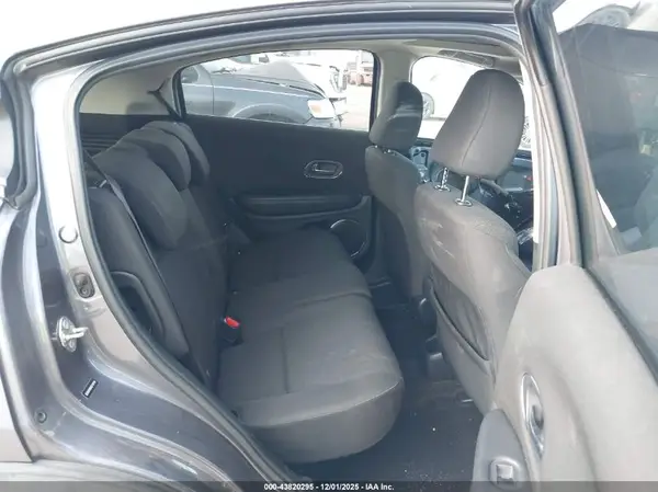 3CZRU5H50HG710154 2017 HONDA HR-V - Image 8