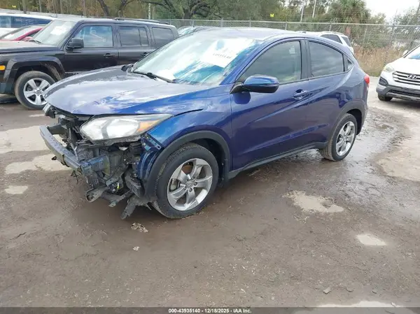 3CZRU5H50HM710589 2017 HONDA HR-V - Image 2
