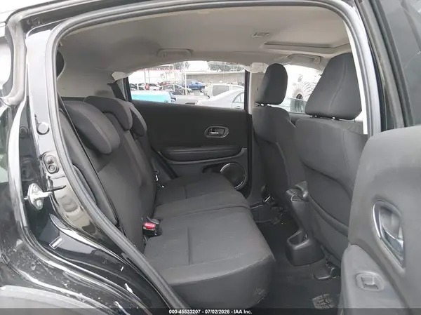 3CZRU5H50HM712262 2017 HONDA HR-V - Image 8