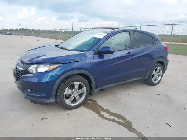 3CZRU5H50HM716103 2017 HONDA HR-V - Image 2