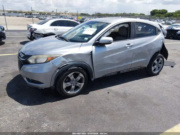 3CZRU5H50HM725691 2017 HONDA HR-V - Image 2