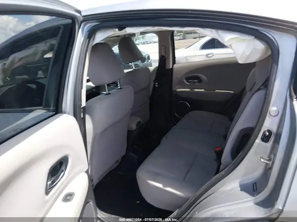 3CZRU5H50HM725691 2017 HONDA HR-V - Image 8