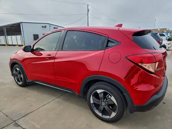 3CZRU5H50JG704909 2018 HONDA HR-V - Image 2