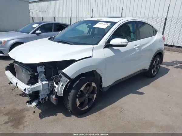 3CZRU5H50JM702661 2018 HONDA HR-V - Image 2