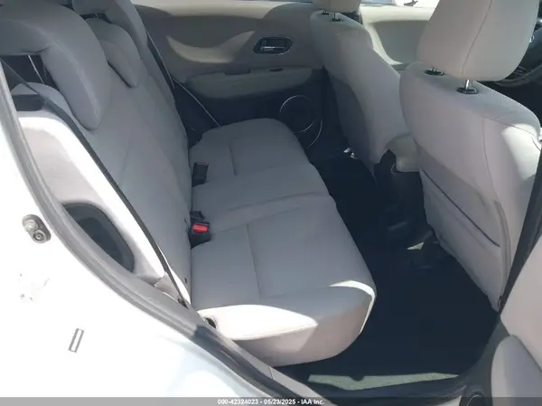 3CZRU5H50JM702661 2018 HONDA HR-V - Image 8
