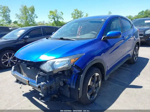 3CZRU5H50JM704197 2018 HONDA HR-V - Image 2