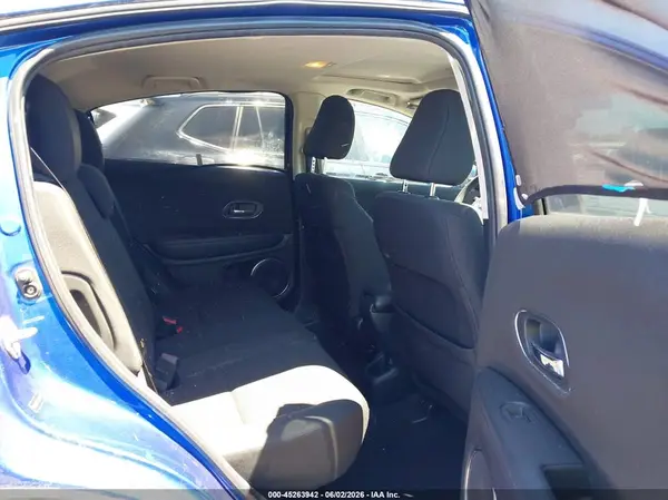 3CZRU5H50JM704197 2018 HONDA HR-V - Image 8